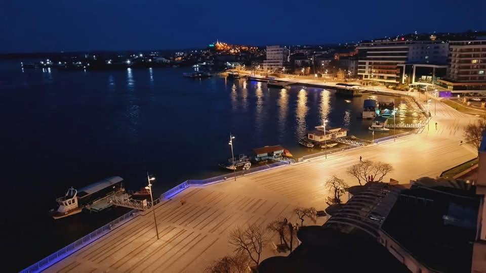 Diana Sunshine Apartment Tulcea Exterior foto